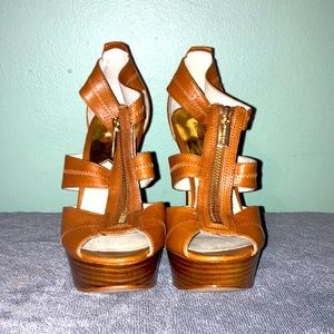 🔴 Michael Michael Kors open toe zipper front heels.🔴